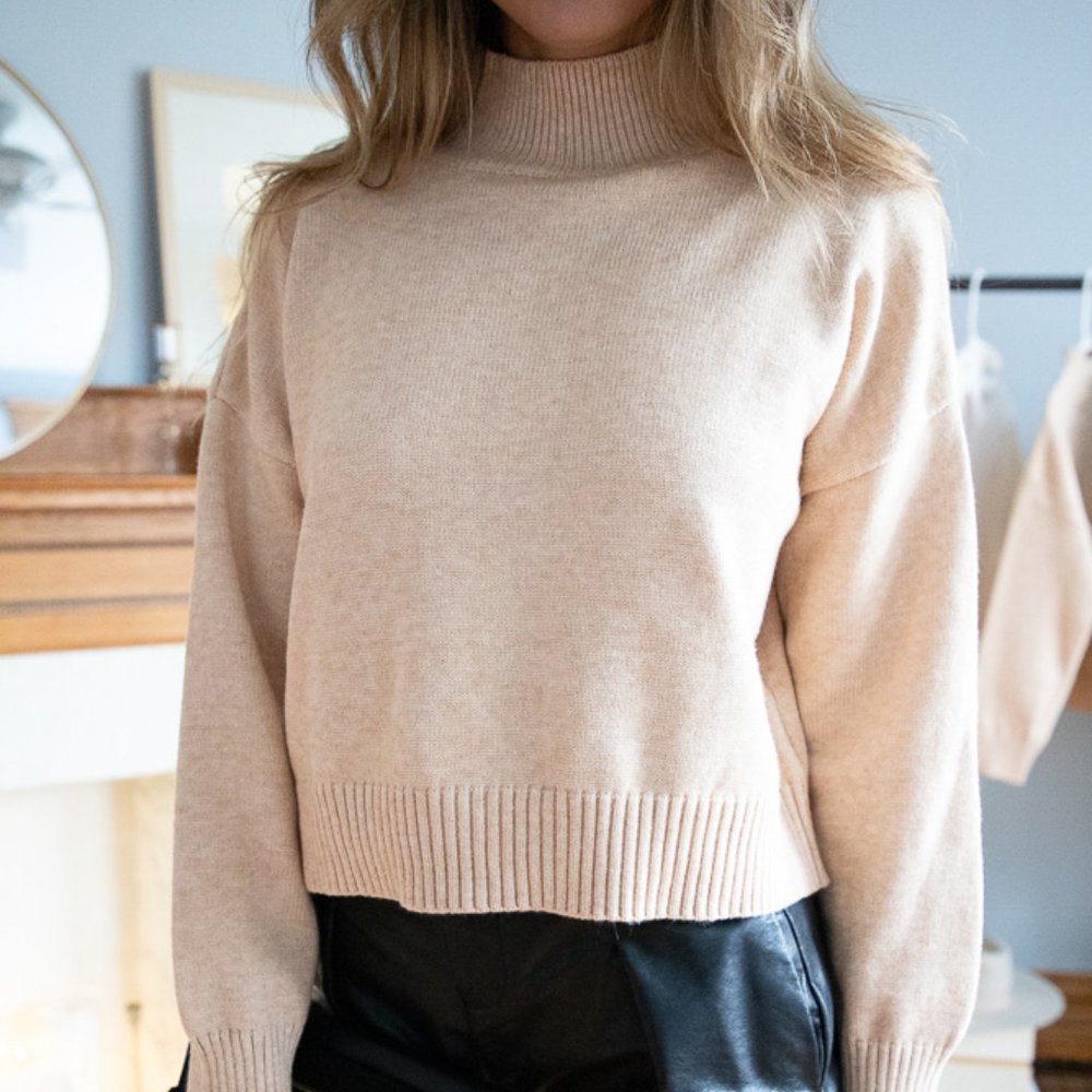 NWT Soft and cozy crop turtle neck sweater - Picture 9 of 11